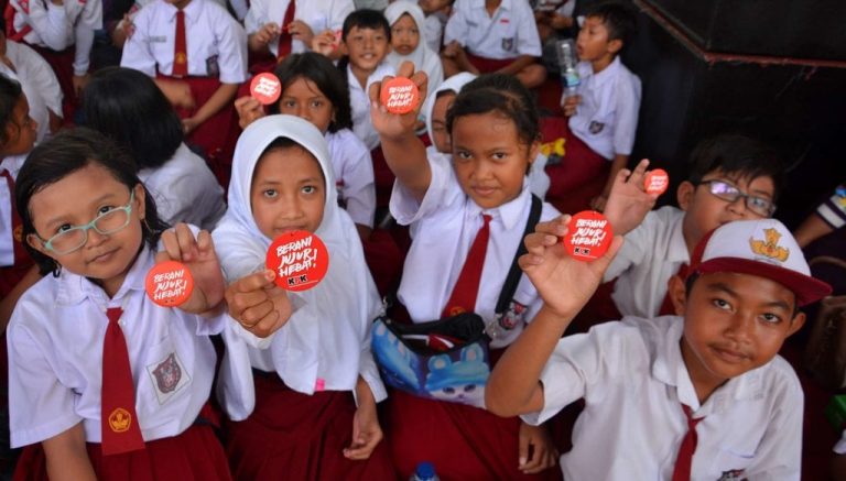 Menggali Hak Warga Negara dalam UUD 1945: Panduan Lengkap untuk Peserta Didik