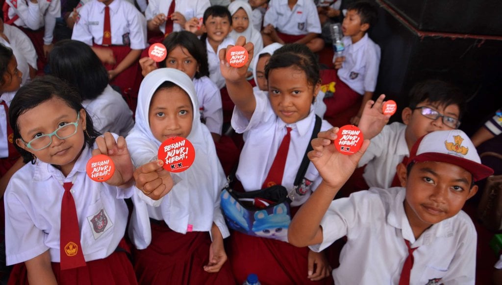 Menggali Hak Warga Negara dalam UUD 1945: Panduan Lengkap untuk Peserta Didik